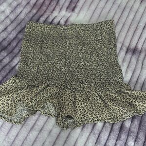 Smocked Floral Ruffle Skort in Beige